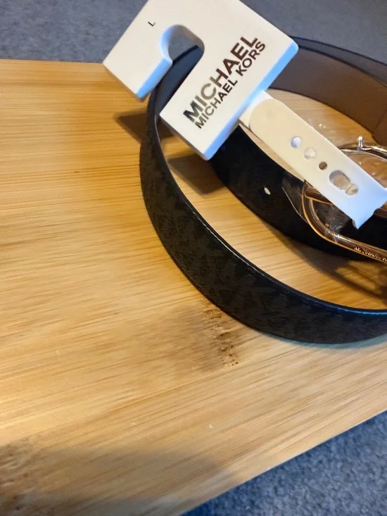 Michael Kors Black Leather Belt with Gold-Tone Buckle. Large 1 inch and width. - Picture 3 of 5